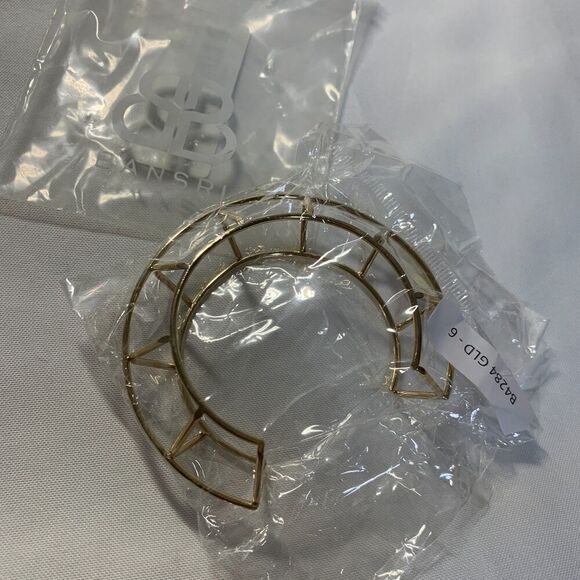 BANSRI Women's Gold Geometric Sculpture Bracelet, FASHIONABLE JEWELRY - Picture 2 of 6